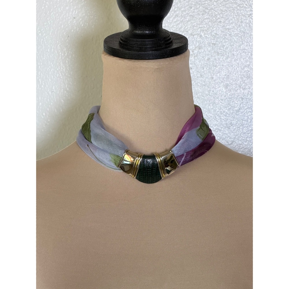Women's Floral Scarf Necklace Choker Gold Tone Green Statement Pendant Old money